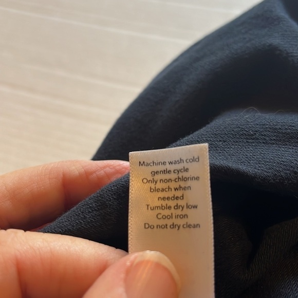 Athleta-12-Blue camo farallon shorts-elastic waistband with drawstring. - Picture 14 of 16